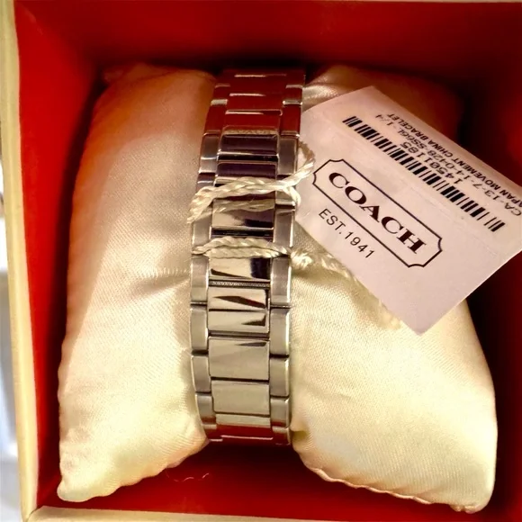New Coach Quartz Analog Stainless Steel Wrist Watch
In Box - Picture 2 of 3